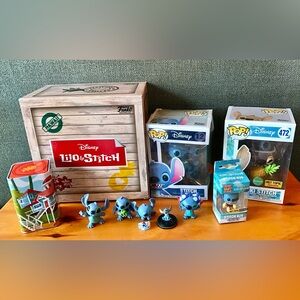 Funko Pop Hot Topic Crate Box Lot LILO & STITCH Collectible Statue Toys Extras
